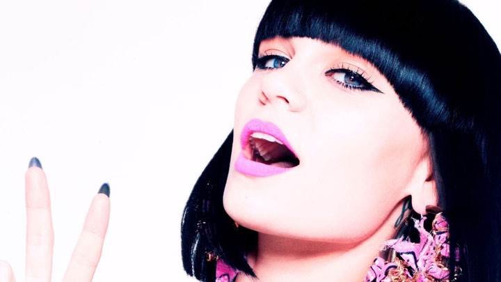 Jessie J Open Mouth Blue Eyes And Pink Lips Face Closeup